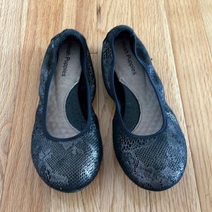 Size 6.5 black flats